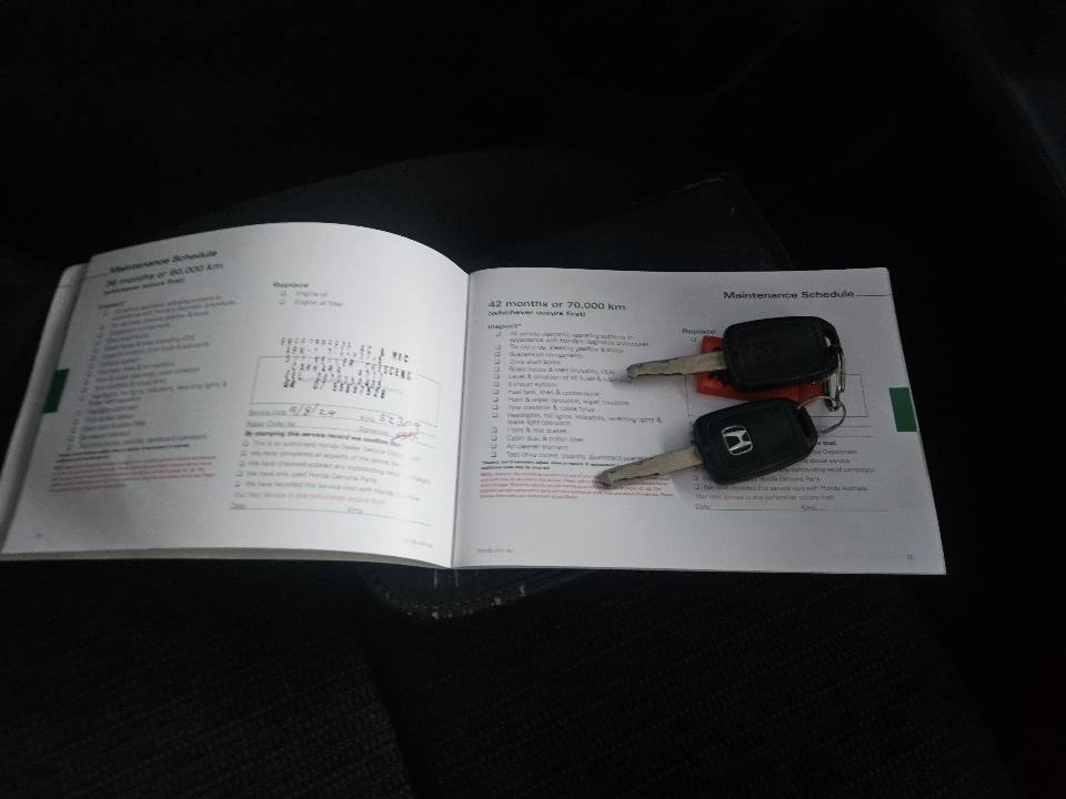 2015 Honda jazz vtec automatic low kms14.jpg